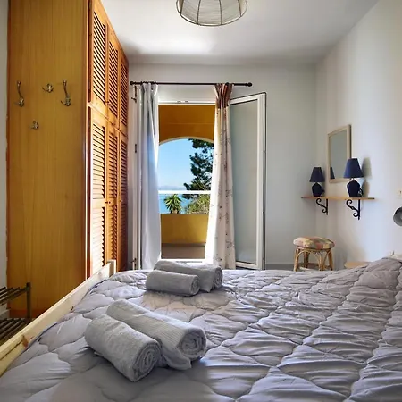 By The Sea - πάνω στη θάλασσα Villa Kavos
